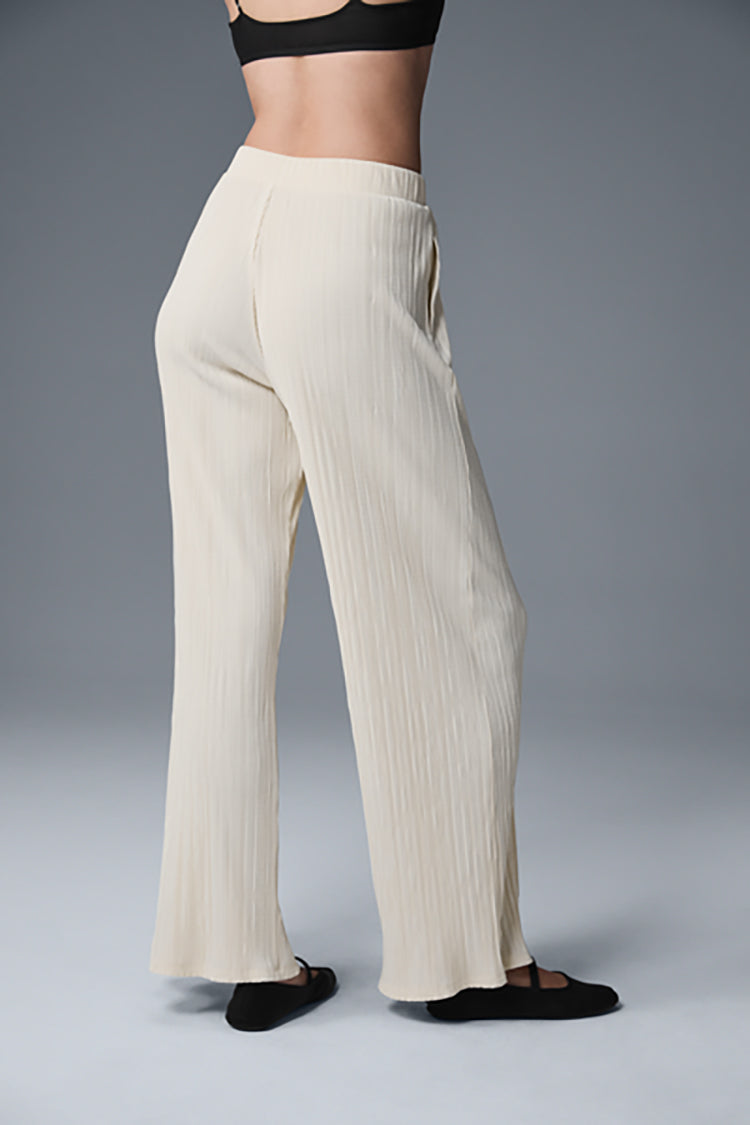 HIGH-WAIST MICRO PLISSE STRAIGHT LEG PANT