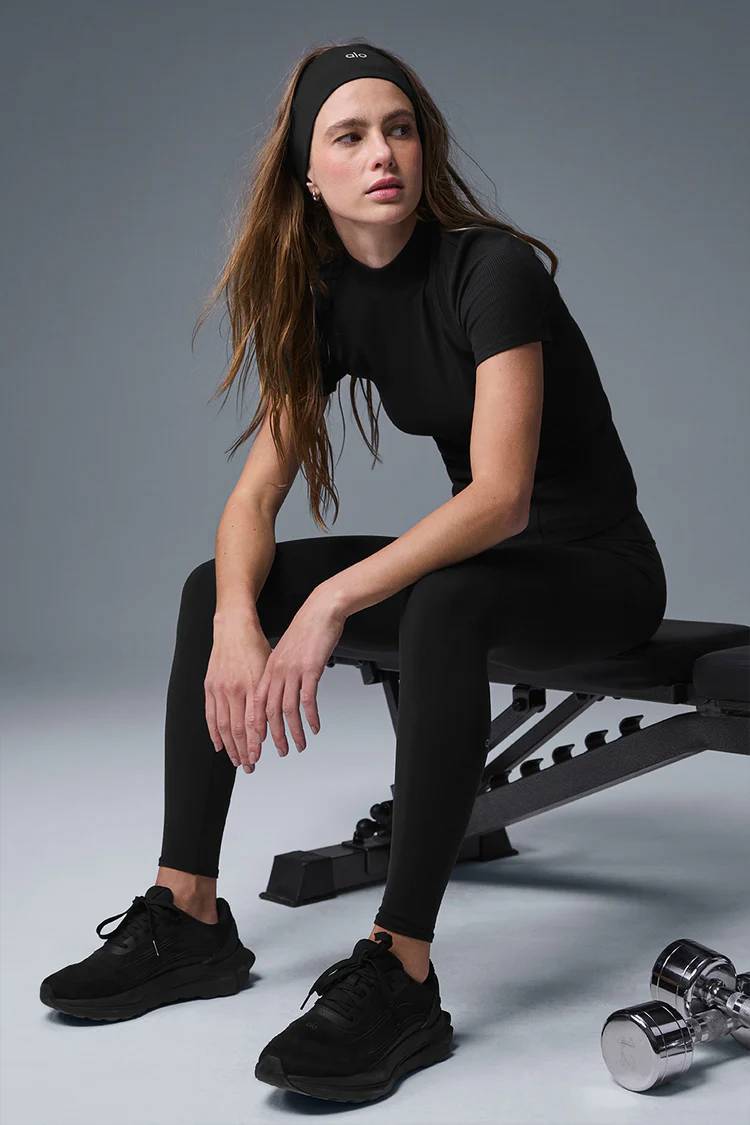 RIBBED MESMERIZE SHORT SLEEVE