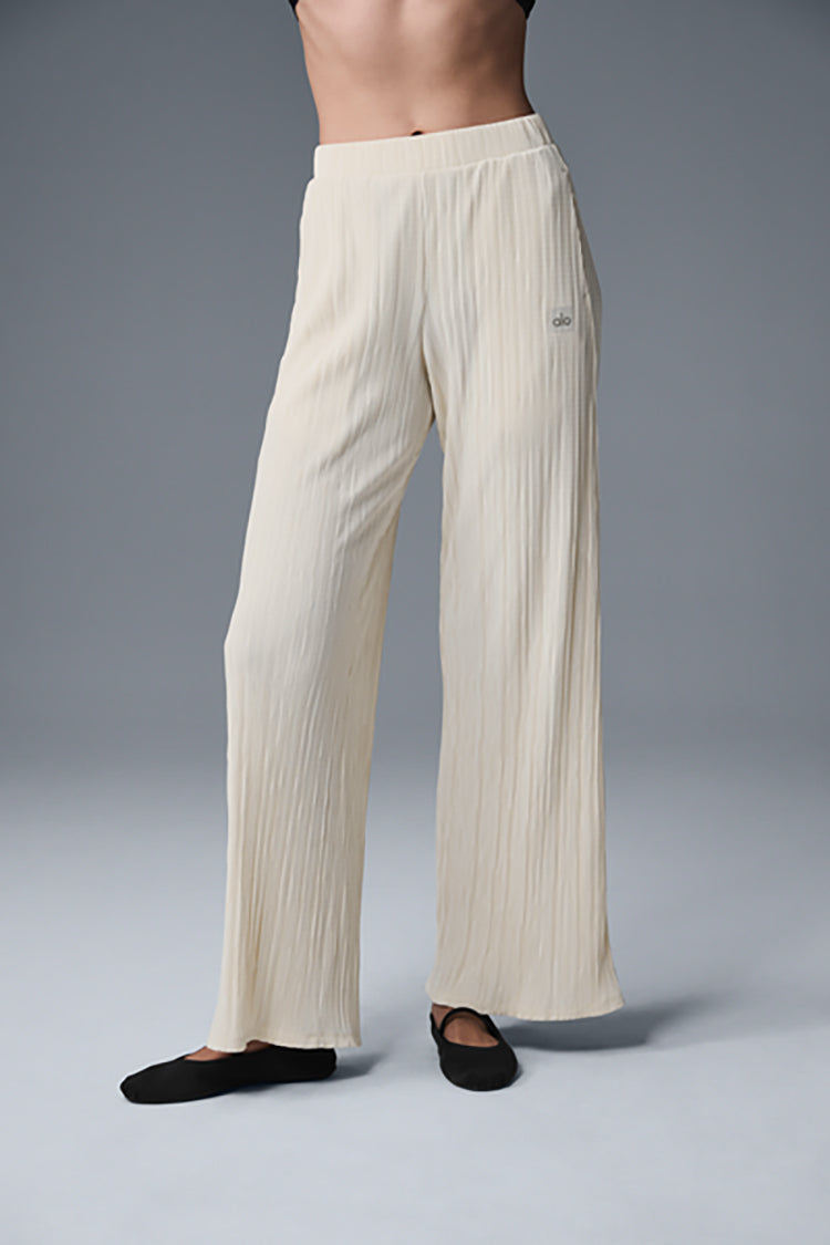 HIGH-WAIST MICRO PLISSE STRAIGHT LEG PANT